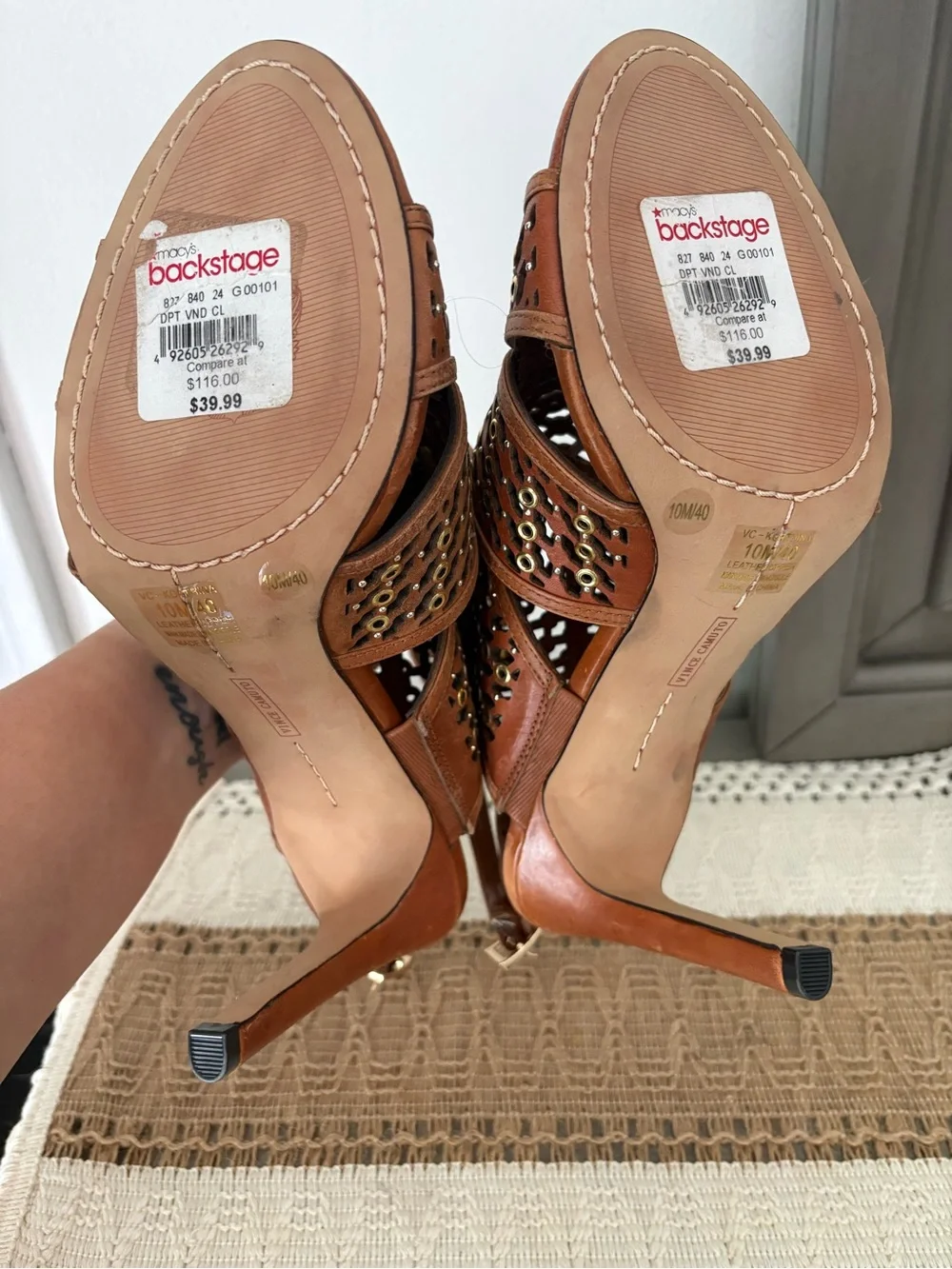 Vince Camuto Kortina Cognac Leather Cutout Studded Heels Size 10M